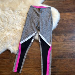 Victoria’s Secret Ultimate leggings